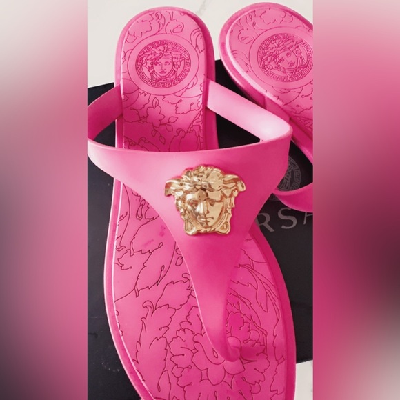 Versace medusa thong sandals - Picture 2 of 6